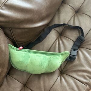 Velvet Green Bean Fanny Pack with Black Strap